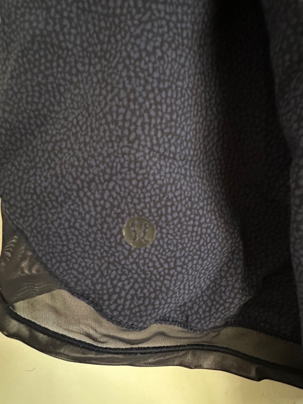Lulu Lemon Women's Reversible Navy Athletic Shorts - Picture 3 of 9